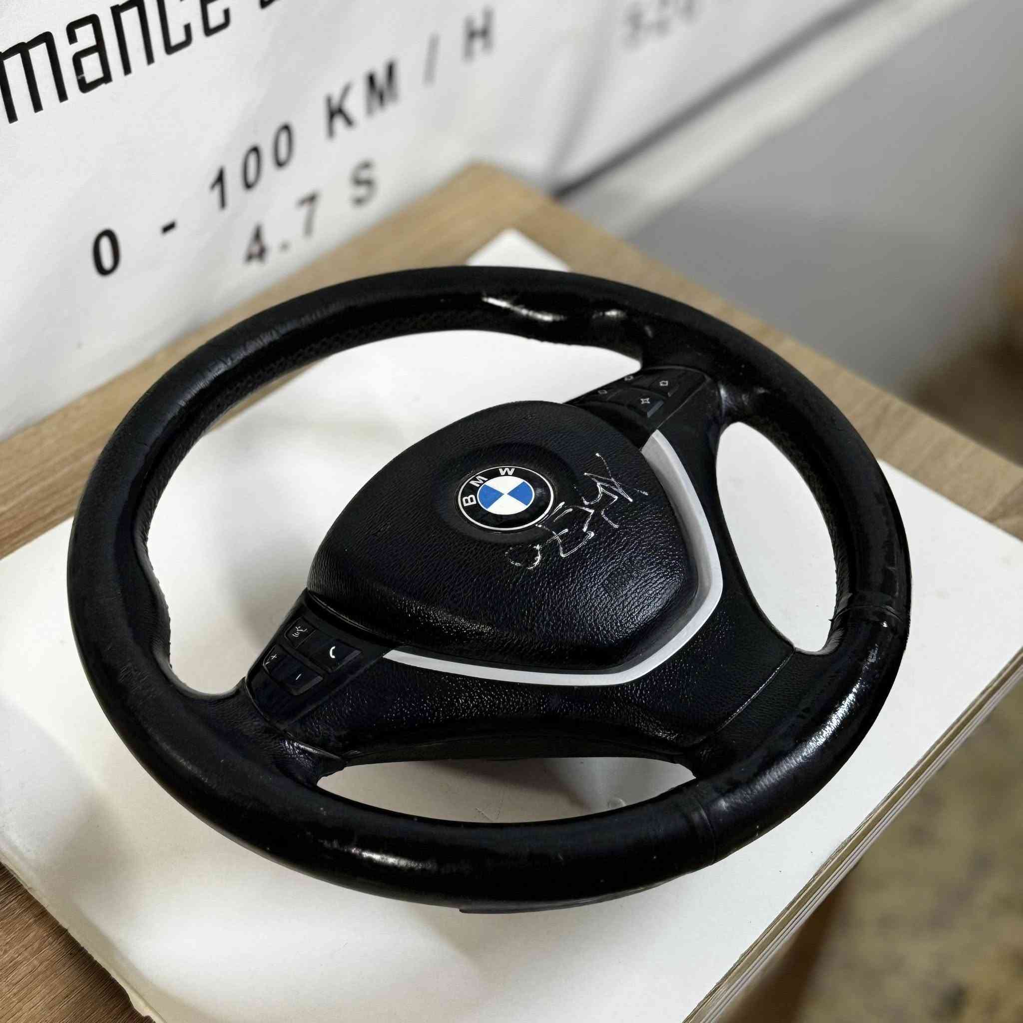 متوفر كافه قطع الغيار bmw اي قطعه تحتاجه اخذله سكرين وراسلني وأتساب وتدلل *********** متوفر توصيل كافه انحاء العراق
