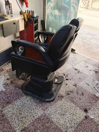 كرسي عدد2 لبيع بس  واحد الجك مالته ميشتغل مكاني حله نادر السعر  اثنينه...