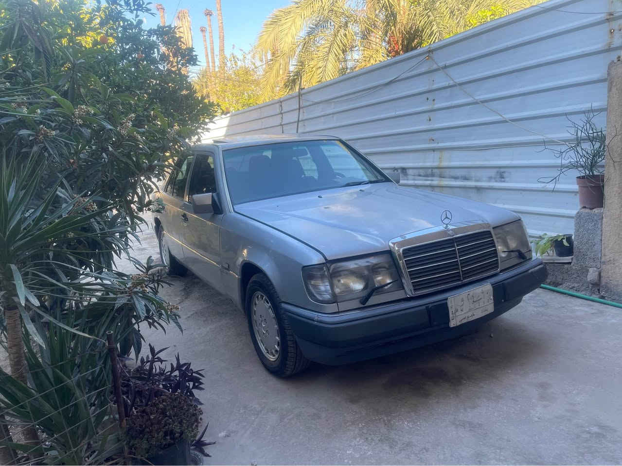 السلام عليكم مارسيدس300موديل90اصل
محرك 6سلندر بلادقبق اسود كيراوتو
فول مواصفات 
بدون صبغ بدون حادث عدة بلجاملغ كدشبر 
الشراي يتصل ***********
السعر63قفل مكانهابغداد بغداد, العراق
