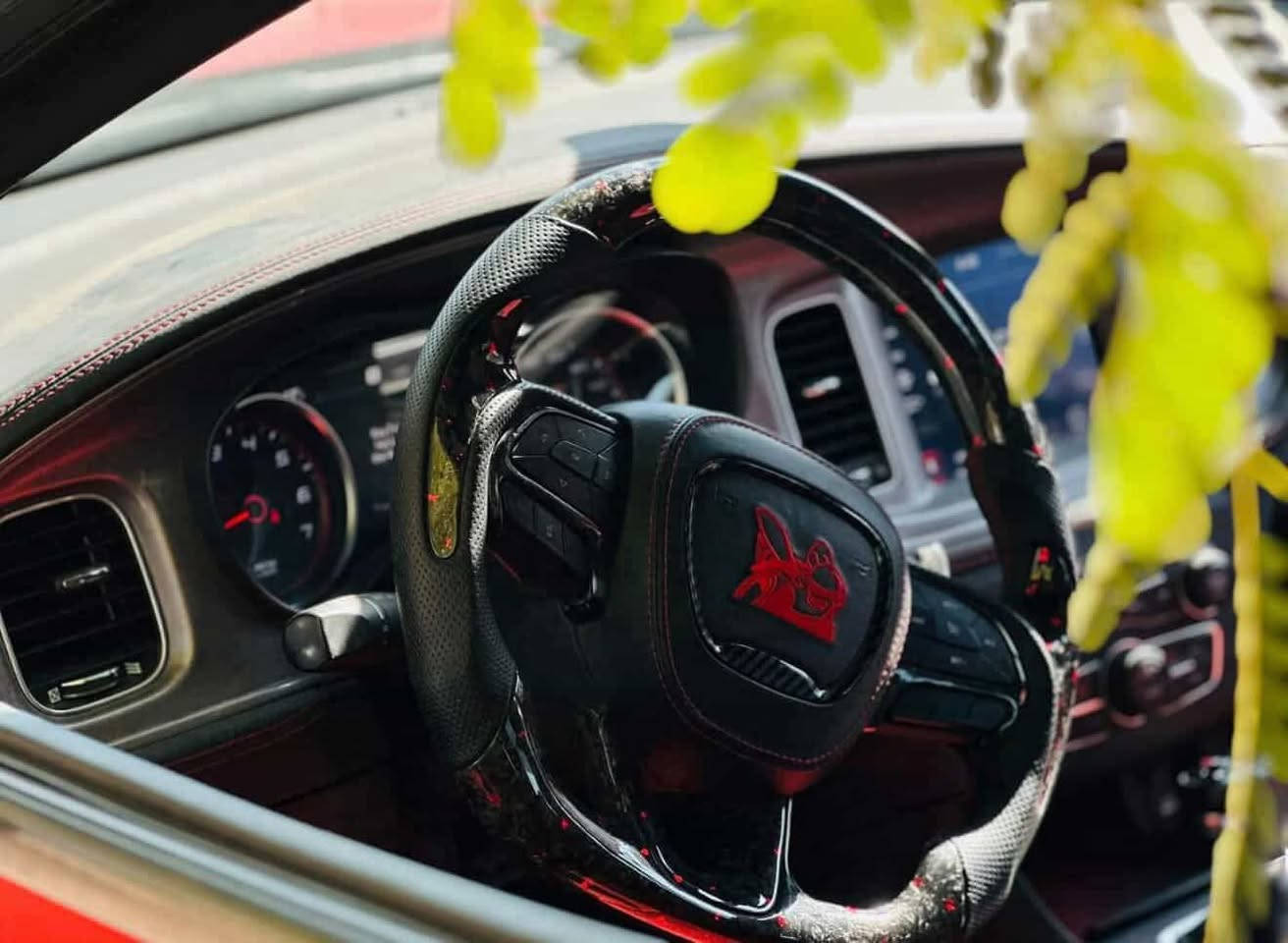 � للبيع – دودج جارجر سكات باك وايد بدي 2023 (Last Call) 🔥
📍 رقم بغداد – باسمي (تحويل فوري ثاني يوم)

🚗 المواصفات:

 • سكات باك وايد بدي – إصدار Last Call
 • الممشى: 27 ألف ميل
 • بدون فتحة سقف وبدون رادار أمامي
 • داخلية جلد أحمر (كنتار)
 • سقف روز رايز
 • كشنات تدفئة + تبريد
 •  كشنات ميموري خزن + ستيرن كهرباء 

⚙️ الإضافات:

 • برمجة مصطفى إيكل
 • هدرز + دبات و بوابات علي الوادي
 • شوتة AFE
 • ثروتل AFE
 • دركة كاربون فورجد
 • زرع عدسات LED
 • إنارة LED متغيرة
 • تغليف PPF طافي كامل

🛠️ الحالة:

 • حادث خفيف (بارد)
 • بارد جاملغ الخلفي فقط – بدون صبغ

📞 (***********)للاستفسار خاص أو اتصال
العنوان بـغداد العطيفيه جامع براثا
🔥 سيارة جاهزة، نظيفة،
