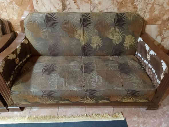 تخم مستعمل سعر 150 ألف 
***********
