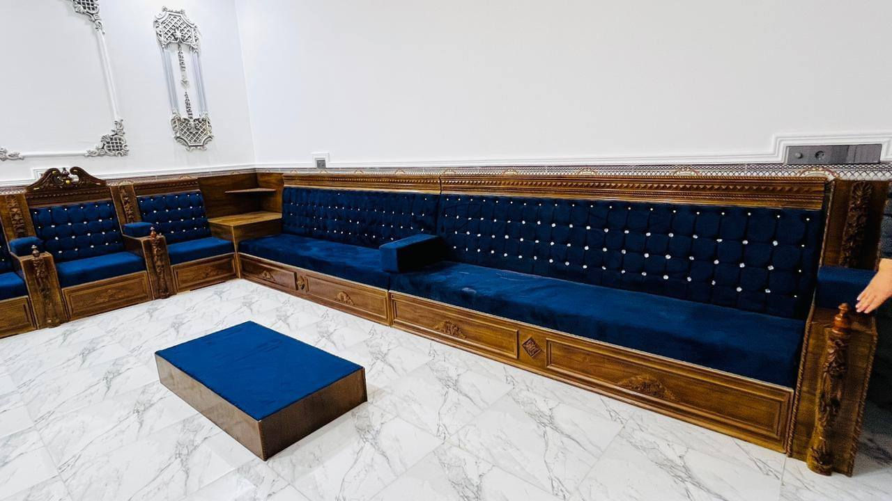 1..سعر متر ديوان #الصاج 175/ نشتغل قسط بدون تحميل 
2..سعر متر ديوان #المودرن 100 
  يقدم معرض بيت الزان  لزبائنه الكرام أحدث موديلاته من الدواويين  الصاج و الملكيه والمودرن  بمواصفات راقيه
 مع ظمان حقيقي لمدة 20 سنه من تاريخ الاستلام  مع طابوريه وكوشات
ملاحظه:: نعمل حسب طلب الزبون من تغيير لون القماش وحسب القياسات الزبون ولدينه كادر يذهب لمنزل الزبون لاخذ القياسات


**إذا كنت صاحب هذا الإعلان وتريد حذفه لأي سبب، رجاءا أرسل رسالة إلى الدعم الفني**