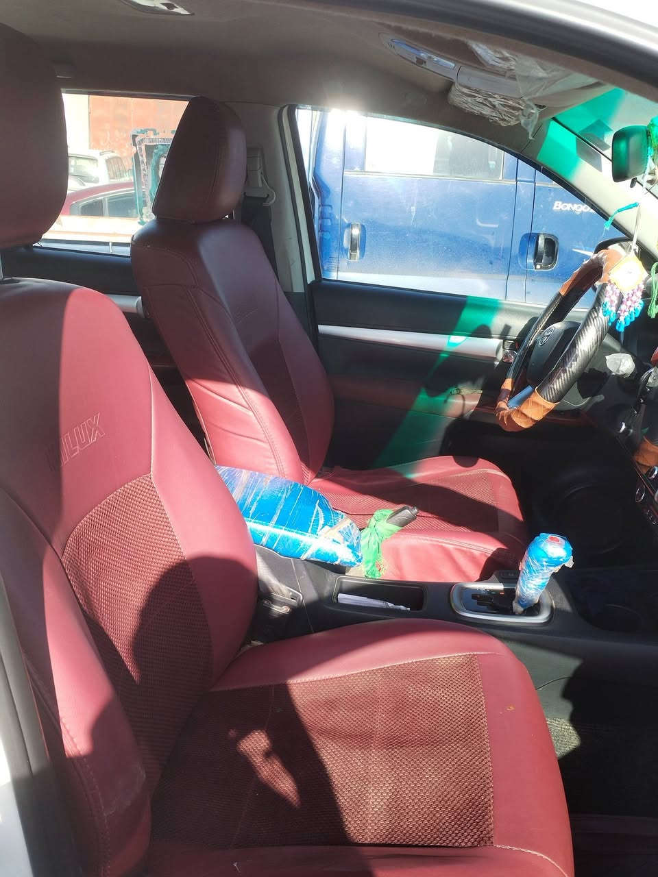 سياره 21 نضيفه سعرها 275 وبيها مجال للتواصل ***********
