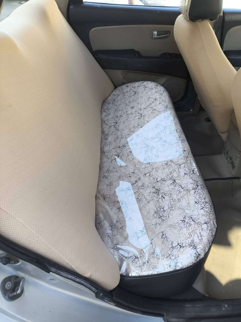 السلام عليكم 
النترا 2010 خليجي مكفولة بدون ضرر او تبديل بيه حالوب بسقف
محرك 1600 دكشن عالي مكفول
رقم قادسية تحويل بالموصل 
مكان السيارة موصل حي القدس 
الاستفسار الاتصال
***********
***********
