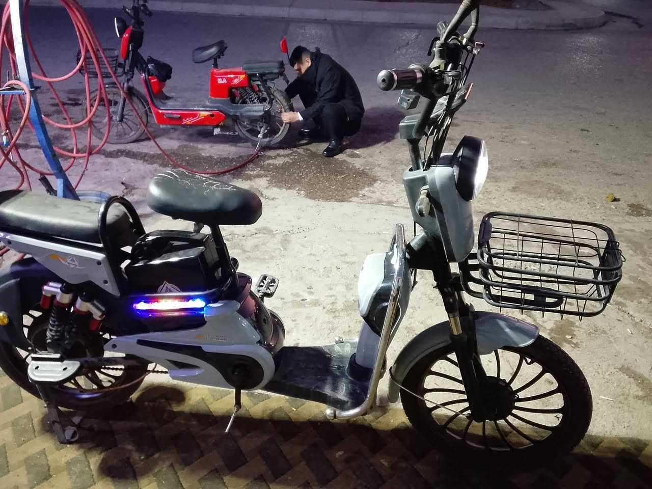 السلام عليكم ماطور شحن حجم ٢٠ حيل نضيف باتريات جديد السعر ٣٥٠


**إذا كنت صاحب هذا الإعلان وتريد حذفه لأي سبب، رجاءا أرسل رسالة إلى الدعم الفني**