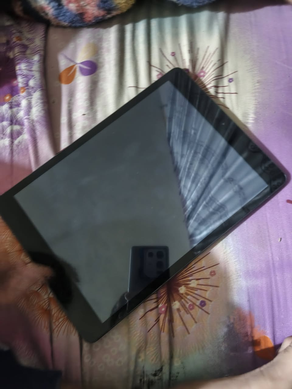 ايباد 9نضيف ما مبدل بي شي بطاريه85 ذاكره64 ويا شاحنه 
شرط عل فحص تواصل وتساب ***********
