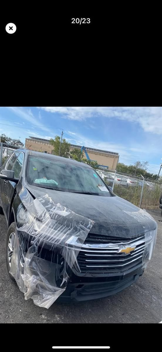 السلام عليكم ترافيرس موديل 2023
مواصفات Lt  معروفه 

مفتاح التشغيل بصمة وتشغيل عن بعد 

3 قطع تبريد 

5 بصمات ابواب 

صندوق كهرباء

فور ويل  

كشانات الامامية كهرباء 

تدفئة بالكشنات 

تدفئة مقود 

سايد بريك بصمة 

شاحن موبايل واير ليس 

مخارج UBS

رادار امامي + تحديد مسار 

رادار جانبي نظام النقاط العمياء 

اشارة بالمرآة 

شاشة قاصة تدعم نظام الاندروي

كشافات امامية زنون 

حجم الاطارات 18 انج ويل كب 

حجم المحرك 6 سلندر  3600 

ناقل الحركة 9 نمر 

تخم تاير جديد

عداد المسافات الحالي 140Km

السيارة رقم ميسان الجديد انكليزي 

جميع صور المزاد مرفقة بالمنشور 

السعر اتصل وتدالل ***********
