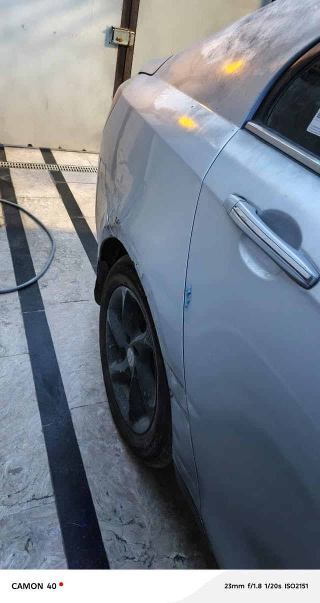 امكراند 2013
محرك خير من الله كير بي مشكلة بي صوت 
شوفة عينك السيارة والسونار 
التبريد كمبريسر واكف الفتحة ماطور واكف الباقي كله شغال كهربائياتهه كلهه شغاله 
ابيع الموجود بأسمي الك مني تحويل ثاني يوم باسمي السياره 
السياره تمشي وطبيعي وترايك شكد متريد بس بيهه صوت بالكير السعر ٤٠ قفل قفل بدون عمله اقل من هيج لتخابر  مكاني زيونه تجي وتشوف بعينك السياره افضل من الصور
***********
