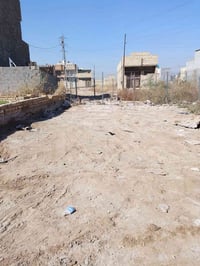 قطعه الشعب للسريدات  مربع الثالث المساحه 100 متر الواجهة 10والنزال  10...