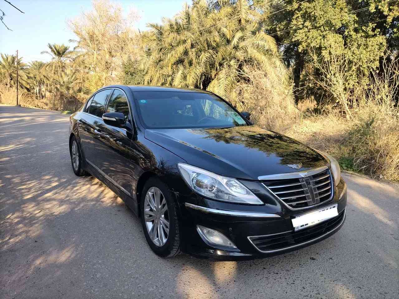 سلام عليكم 
جنسز موديل 2014 رقم بغداد بأسمي ماشيه ١٧٥ ألف سياره بيها بارد بين باب السايق وجاملغ الامامي وبنيد مفتوح فقط كير محرك كفاله تخم تأير سياره كلها شغاله ما بيها أي خلل فول مواصفات فتحه كشنات تدفئه تبريد تحكم امامي خلفي تبريد 3 قطع نظام ترحيب منظومه زنون بيع فقط 
مكانه ميسان المركز رقم ***********
