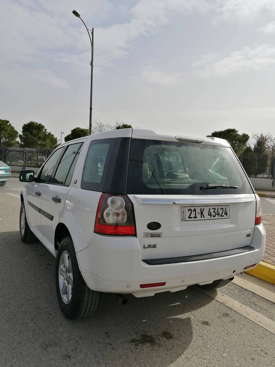 لاند لۆڤەر ٢٠١١ بۆفرۆشتن یان گۆڕینەوە بەتەکسی
سەیارەکە بێ بۆیاخە و بێ دەعم و لێدراوی گێڕو مەکینەی نەکراوەتەوە نرخی ٨٨ گەڵا.
***********
