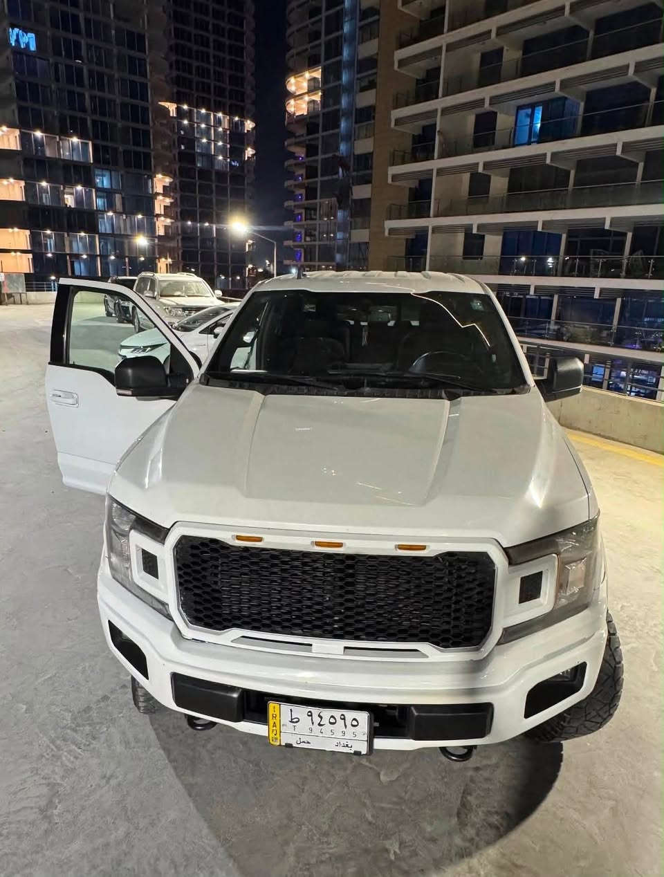 سلام عليكم للبيع فورد اف 150 Xlt  للبيع
موديل 2020
رقم السياره بغداد
اللون ابيض
باب طويل 
كير اوتاماتيك  ١٠ نمر 
كشنات كهربائيه سائق والبصفه
تسخين مقاعد
شاشه جبيره تدعم ابل كار بلي واندرويد اوتو 
تبريد ضمان ثلج
كير مكينه شرط 
محرك 3500
6 سلندر  تيربو مزوده
ماشي  96
كامرات ٣٦٠
رادارات كامله امامي خلفي 
رادار نقطه عمياء 
كامره  خلفيه البچم كبس 
 حادث بسيط جدآ قطعه وحده صبغ 
السياره معلاية 7 انج من امريكا شغل ابلادي مكان السياره العامرية 
للاستفسار : ‭***********
