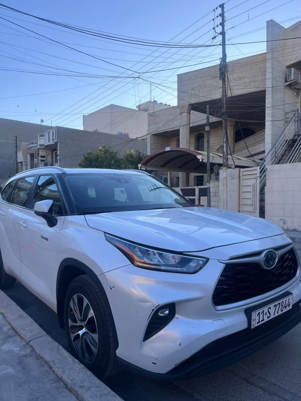 السلام عليكم
هايلندر 2023 
خليجيه وكاله SAS 
ماشيه 49km
* كفاله بيها تبديل قطعتين اصلي نفس اللون 
شخط جاملغ وباب وبدلت نفس اللون 
بدون دواخل وكالهSAS
 GLE فول مواصفات 
السعر : 35$ الف 
المكان : بغداد العامريه او اليرموك أربع شوارع 
للاستفسار : ***********
بهاء ابو علي
