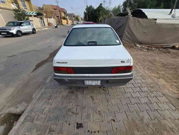 السلام عليكم بيجو روى مديل 2009 السياره جاهزه كهربائيات كلها شغاله كفاله من الصبغ بيها خيط بخار غرفتها جديده السعر ب27 ورقه  ***********
