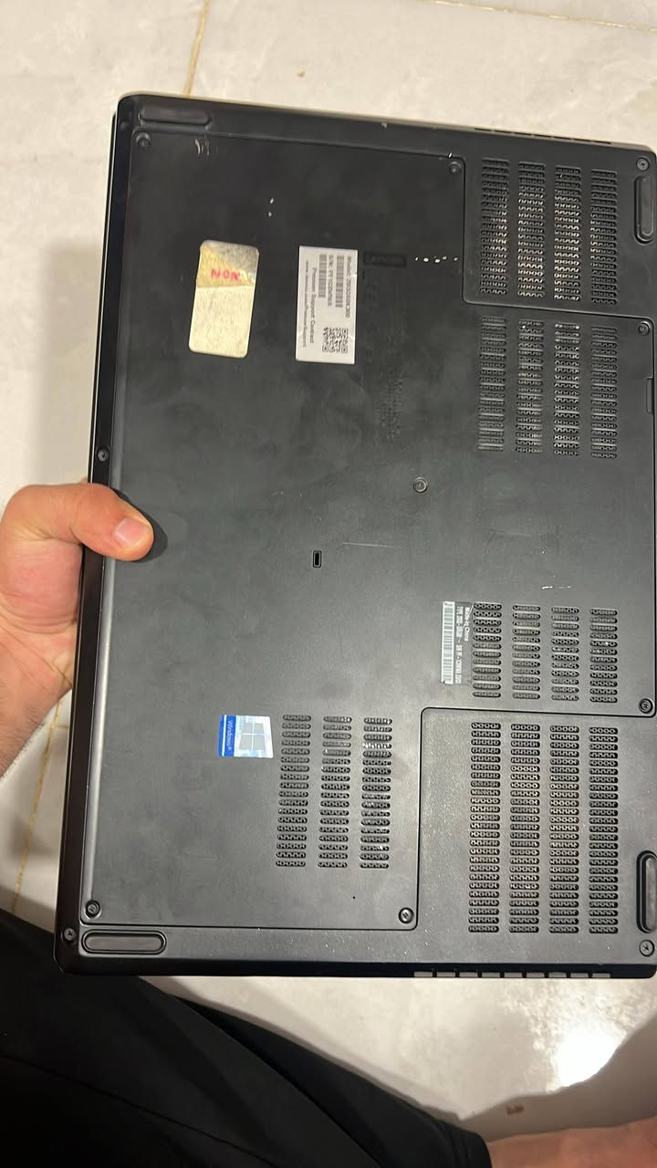 #RTX4000
كرت قوي بقوه RTX3060
i9- 9880-H الجيل 9 
رام 16GB DDR4
SSD 1T M2
RTX 4000 8G
السعر 850الف 
بيها مشكلة صغيرة انو شاشه 60H 
بس عادي عندي شاشة خارجية 144H 
اذا تاخذها ويا الابتوب احسبها عليك ب900الف

للحجز عبر واتساب او اتصال ***********
