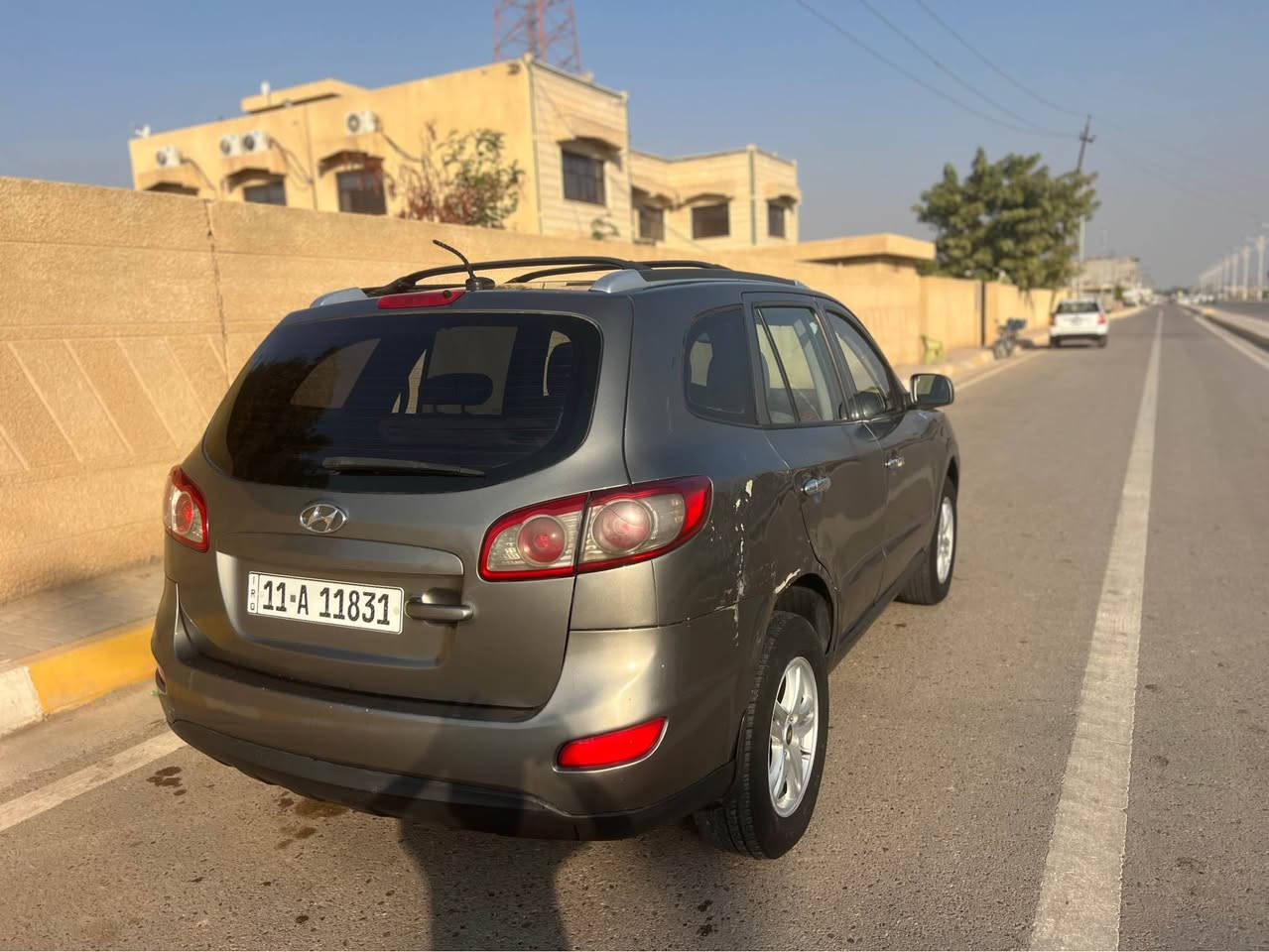 السلام عليكم

هونداي سنتافي سنتافي للبيع 

موديل 2011 

وارد امريكي 

رقم بغداد دولي 

محرك 2400 

فول مواصفات  

تحكم استرين 

فتحه + اشاير بل مري 

مري شفط 

حساس خلفي امامي 

تخم تاير جديد / حدادية صدر جديد 

سياره جاهزه مابيه اي نقص 

السياره صبغ مكانات ابيع حزام 

السعر 115 وبيه مجال قليل 

‭٠٧٨٢ ٣٨٩ ٢٩٧٦‬

*********** / واتساب سامراء, صلاح الدين
