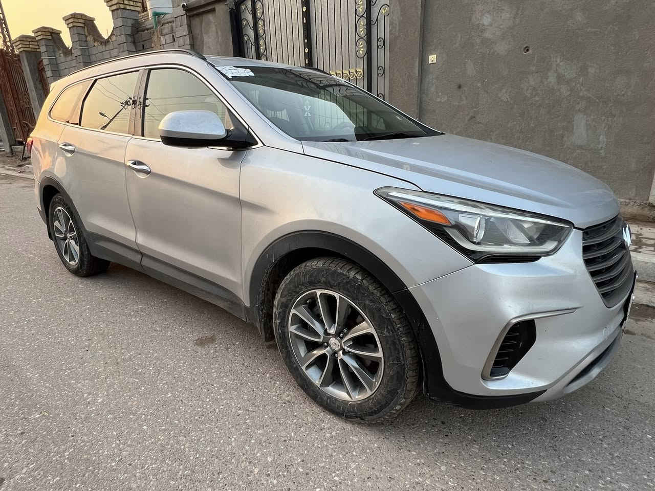 سنتافي وارد امريكي  2017  مكينه 6 بيهه تبديل بابين وجاملق السيارة نضيفه مال جناي رقم شمال اربيل السعر 135 تبريد تتفه شقلات تحكم استيرن شاشه وبيه بعد موصفات العنوان البصرة القرنة ***********
