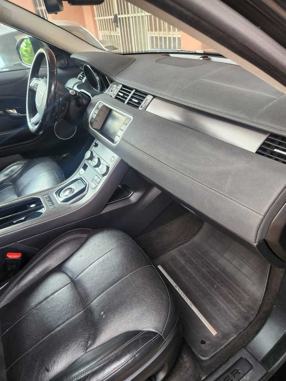 رانج ايفوك موديل ٢٠١٩ مكفوله عدا الدعاميه الاماميه
ماشيه ٣٤ مايل للبيع او مراوس 
فول مواصفات
تبريد قطعتين
حساسات امامي خلفي
كشافات ضباب امامي خلفي
٥ بصمات تشغيل وبصمات ابواب 
محرك 2000 Turbo
اوتو بارك
اوتو ستوب
اوتو سايد بريك
لايت داينمك تحذير عند النعطاف 
جنطه كهرباء 
شاشه كبيره كامره بلاديه 
رادارات نقطه عمياء 
كشنات جلد اسود
كشنات كهرباء كشنات ميموري
مراة قلاب عند تغير الكير الى الوراء
قمارة بانوراما كاملة على طولها
مري شفط
اشارات بالمراية
اربع انظمة قيادة طيني صخري صحراوي عادي
مانع انزلاق ومانع تزحلق
مانع انحدار جبلي
نظام سبورت للتسارع مع شفتات للقيادة خلف الستيرن
نظام كروز سرعة للطرق الخارجية مع امكانية القيادة باليد للبانزين والسرعة بدل استعمال الارجل
نظام التحدث مع السيارة للتحكم بالاوامر الصوتية للراديو
والمسجل
حساس ويل تحذير رقمي إلكتروني وهواي مواصفات 
كير مواس مع انظمة القياده 
تحكم ستيرن كامل جهتين


**إذا كنت صاحب هذا الإعلان وتريد حذفه لأي سبب، رجاءا أرسل رسالة إلى الدعم الفني**