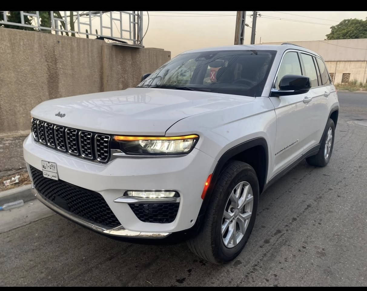 السلام عليكم 
جيب لمتد 5 راكب المرغوب 2023 وارد امريكي 
حادثها جاملغ وبنيد تصليح درجه اولى وسياره كلش جديده وعلى ايدي 
مواصفات لمتد فول ماعدا الفتحه 
شاشه جبيره وكامره 
بصمة تشغيل 
تشغيل عن بعد 
جنطة كهرباء 
كير ماوس 
واربع وضعيات قياده 
ماشيه ٢٣ الف حقيقي 
كراسي كهرباء وداخل جلد اسود 
تبريد قطعتين 
وهواي مواصفات بعد 
بدون رقم ومنفيست بسمي مكان السياره بغداد 
السعر على الخاص 
للاستفسار***********
