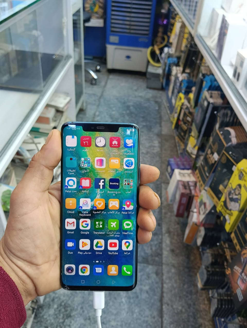 اجهزه للبيع ايفون 7بلاس وميت 20برو السعر خاص او اتصال ***********
