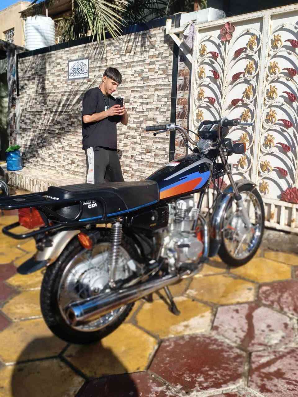 سلام عليكم
دراجه للبيع نامه شلامجه لاصلي دراجه وراق وكيله بصره دراجه ما مفتوحه ابد سعر 850 شراي خاص متواجد فيس مكاني ميسان قلعه صالح


**إذا كنت صاحب هذا الإعلان وتريد حذفه لأي سبب، رجاءا أرسل رسالة إلى الدعم الفني**