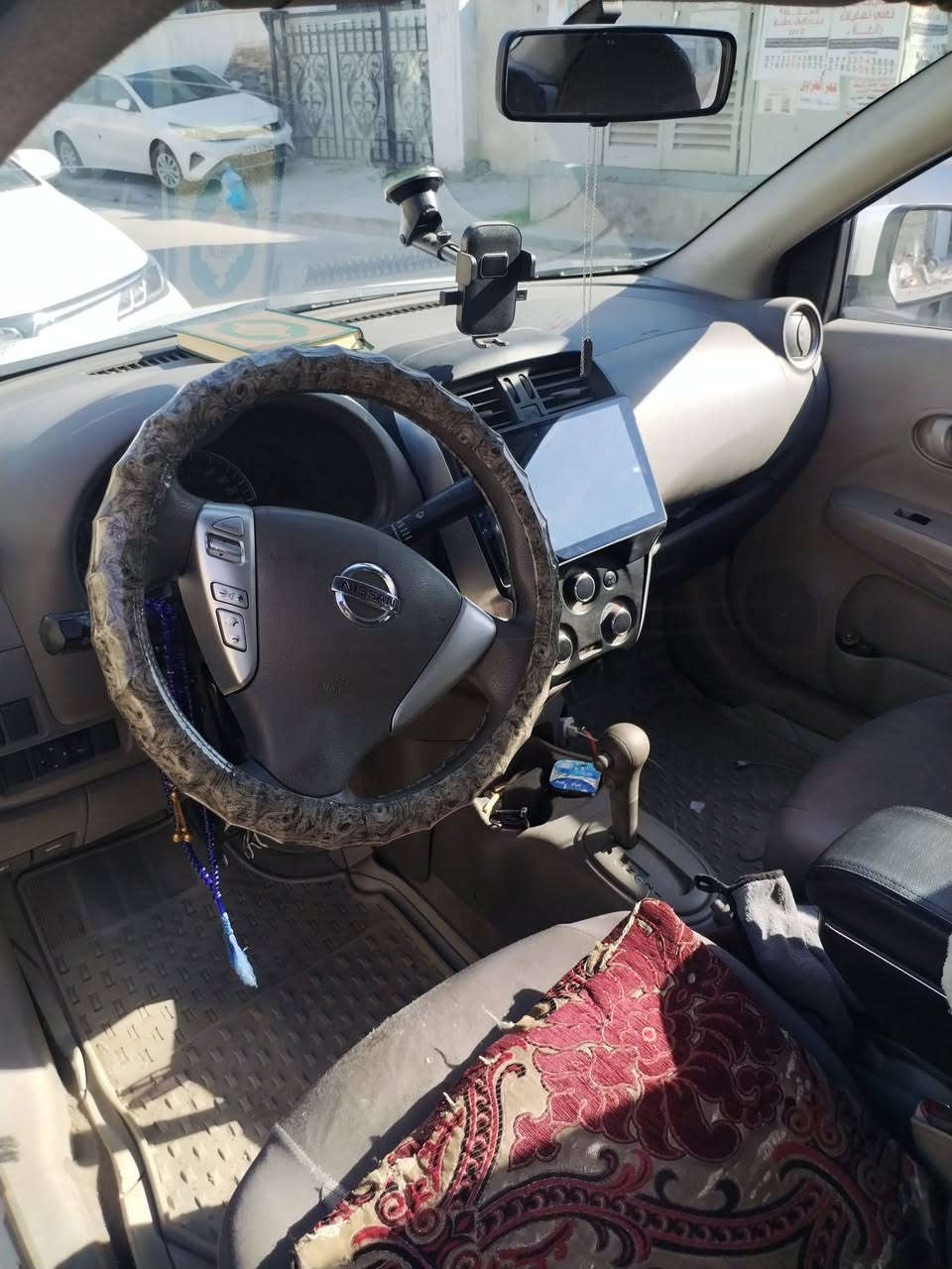 السلام عليكم نيسان صني هندي2019 كاميرة شاشة وتخم تايرات جديد تبريد كير محرك مكفول تحكم ستيرن طخة بالدعامية خفيفة رقم جديد بغداد السيارة 110 وبيها مجال اليحب يتواصل ***********
