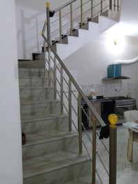 ١٠٠م • طابقين • ٣نوم