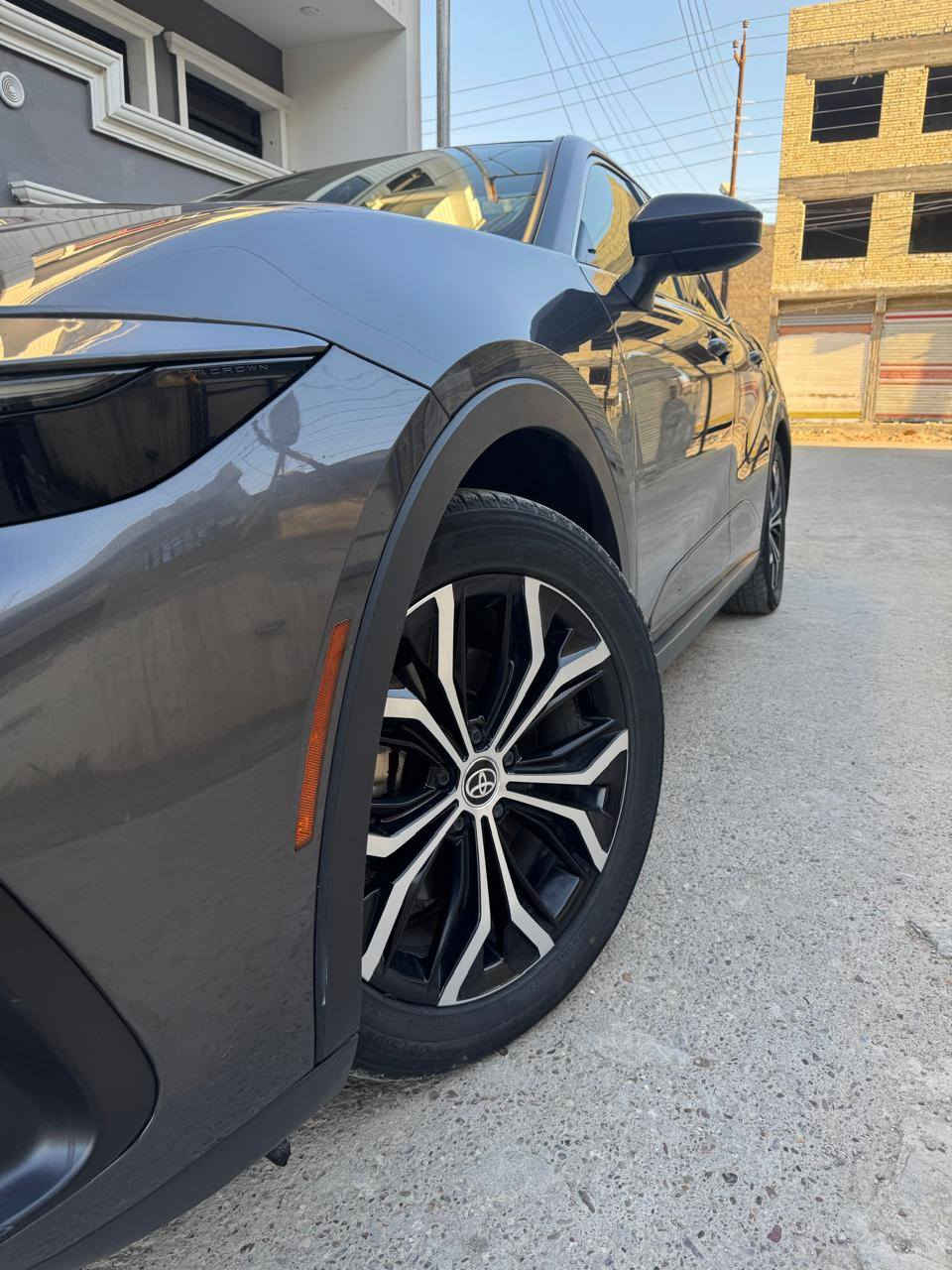 Toyota Crown⚜️
Toyota Crown⚜️
مودیل2023
ماشية 33 الف ميل 
رقمها بغداد 

فول مواصفات 
بانوراما، سماعة JBL، كشنات حار و بارد، حاسە ٣٦٠
كامیرا، داخلی دوشمة لونين، كشنات جلد بریك كهربای
كشنات خزن، رادا ٣٦٠، شاشە كبیرە ...... 

محرك 2.5 هایبرد
سعر:263💵
بغداد الدورة 📍
***********📞
Admin🌹
