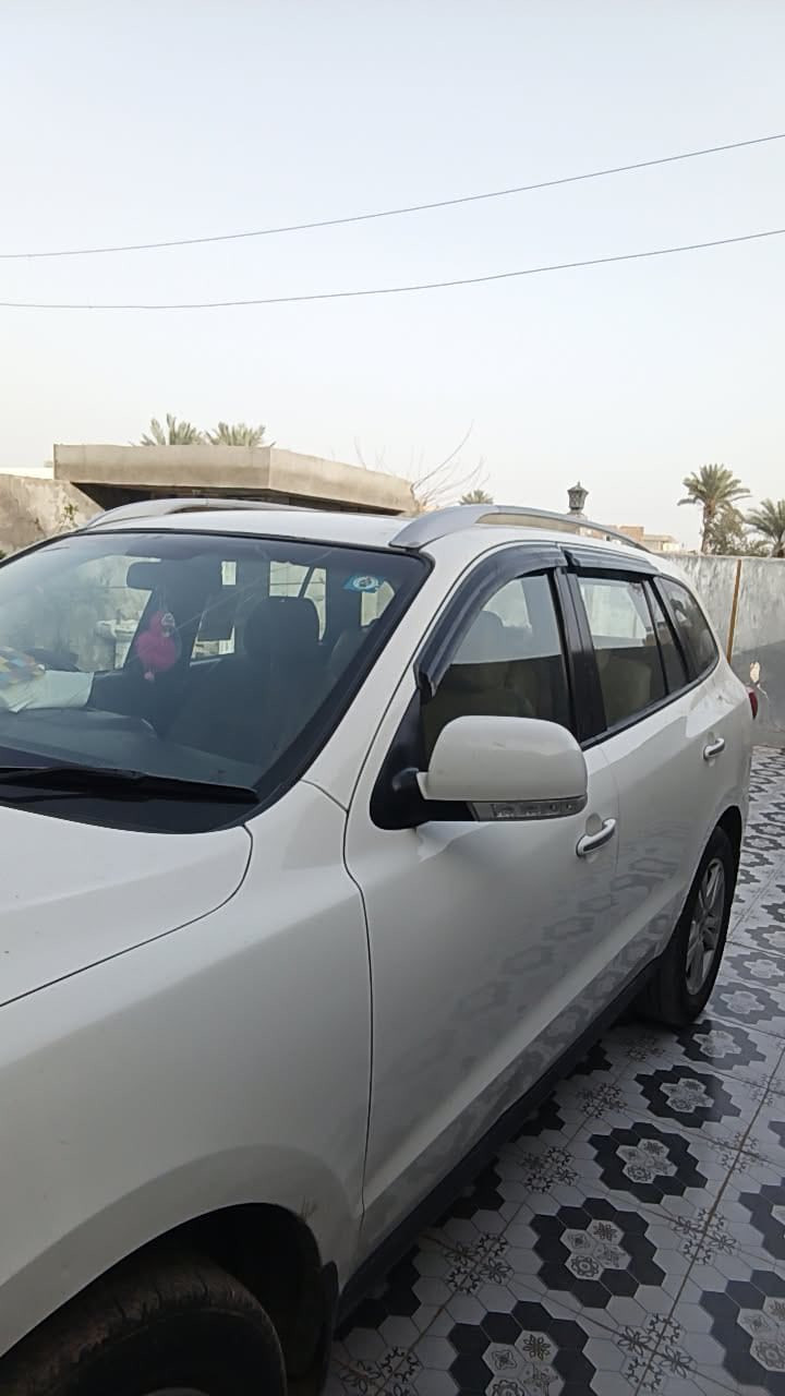 السلام عليكم

سنتافي خليجي موديل 2012 رقم بغداد  مواصفات السياره  تنته اشاير بالمري الجانبيه 7راكب كشنات كهرباء محرك 2400دوش ماشيه السياره 133قابله للزياده مكان السياره صلاح الدين بلد السعر 138وبيه مجال للشراي الاتصال 

هـ ‭0782 418 9887‬
