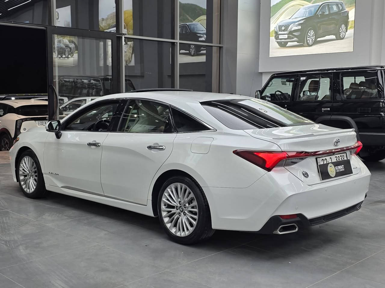 • افالون XLE
• الموديل: 2020
• المسافة المقطوعة (العداد): 97700 كم
• المحرك: 3.5 لتر
• عدد الأسطوانات: 6 سلندر
• شركة: #KUWAITCARS 
• أرقام الاتصال:
• ***********
• ***********
