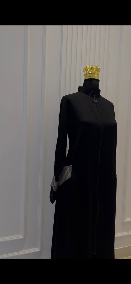 عبايه خليجيه قماش  جرجيت انترنيت درجه اولى  سواد فاحم يجنن باللبس مناسب للطلعات والمناسبات متوفر كل القياسات  عليهن تخفيض لان قطع اخيره محدوده بدل 45 الف صار السعر 25 الف فقط ع هذول القطع


**إذا كنت صاحب هذا الإعلان وتريد حذفه لأي سبب، رجاءا أرسل رسالة إلى الدعم الفني**