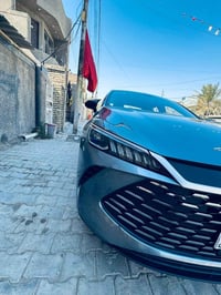 بيوايدي كن بلاس موديل2025 رقم بغداد  تحويل مباشر لون رصاصي السياره ع و...