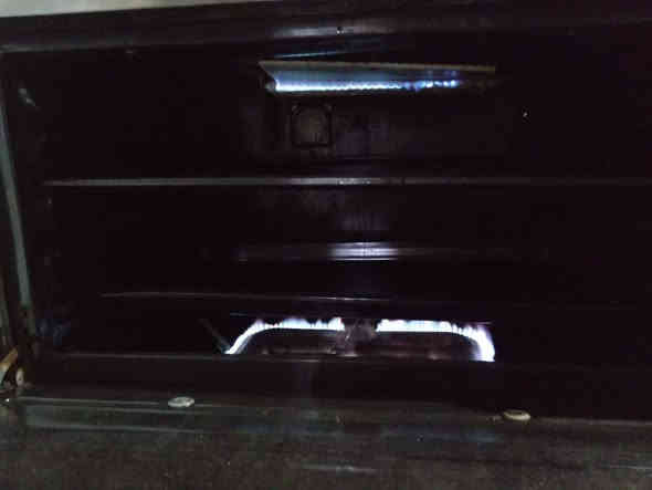 طباخ للبيع سعر 130 بي مجال
***********
