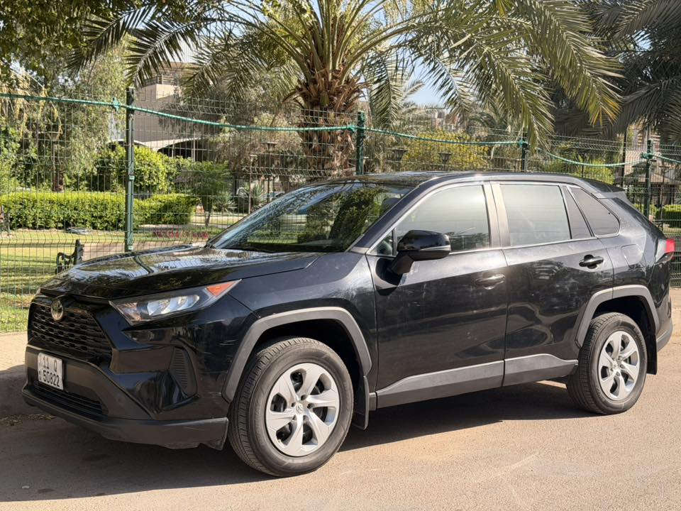 Rav4 2022 راف فور LE
كلشي مصور وكلشي بالفيديو واضح
الي جاد ويشتري يتواصل واتساباب بدون تعليقات 
***********
