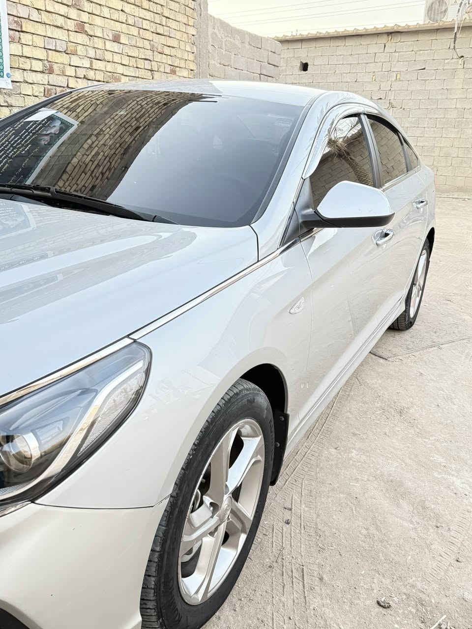 السلام عليكم
سوناتا غاز خط واحد وارد كوري فول مواصفات بس فتحه ماكو 
سيارة مكفوله من ضربة موديل 2022 السعر 160 وبيها مجال 
مكاني البصرة 
***********
