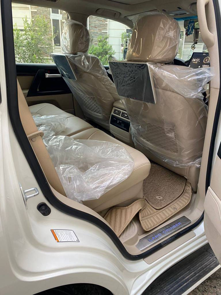 لاندكروزر  2021    ساز باب اول     جديد جديدة  📦📦✅✅
موديل ••••         2021 ✅✅  V6    

مكفولة  كفالة  عامة  شرط  بدون صبوغ و شوخط و تعديل ✅

_فول مواصفات •••  درجة   اول  

_جديدة جدا بحالة الوكالة   ماشى   53    الف 

_ جنطة كهرباء 
_ گيج   ليگزز  
_ شحن لاستيكى 
_ فتحة 
_ كوشن 3  دگم 
_ كراسي كهرباء 
_ جلد بلادي 
_ 5 كاميرا  
_ 8 ارباك 
_ شاشات بلاديه
_ تشغيل  عن بعد 
_ حساس - بلاجكتور 
_السياره فول 1/1
_للاستفسار اكثر عن الاسعار والتفاصيل 

   ✅✅☑️☑️☑️☑️✅✅
سعر     :::        640            
العنوان :::         صلاح الدين سامراء


**إذا كنت صاحب هذا الإعلان وتريد حذفه لأي سبب، رجاءا أرسل رسالة إلى الدعم الفني**