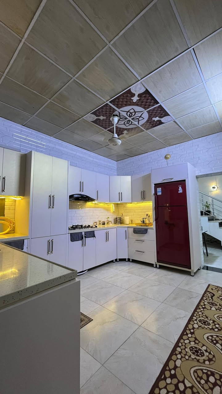 بيت للبيع المساحه 100متر ركن الديوانيه حي العسكري شارع 60قرب حسينيه ام البنين طابو صرف
طابقين بناء حديث كونكريت
الطابق الاول استقبال 5*4
مطبخ 4*4
صاله 8*3
صحيات
الطابق للثاني صاله 8*3
غرفه مع حمام 6*4
غرفه 5*4
متوفر كافه خدمات مجاري تبليط مجاري تصريف الامطار بسعر مناسب الاتصال بالرقم ***********
