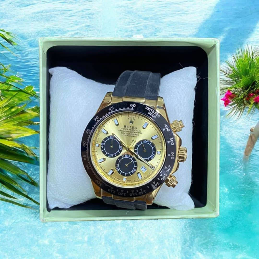 متوفرة ساعات متنوعة الي يريد يجي خاص ***********
