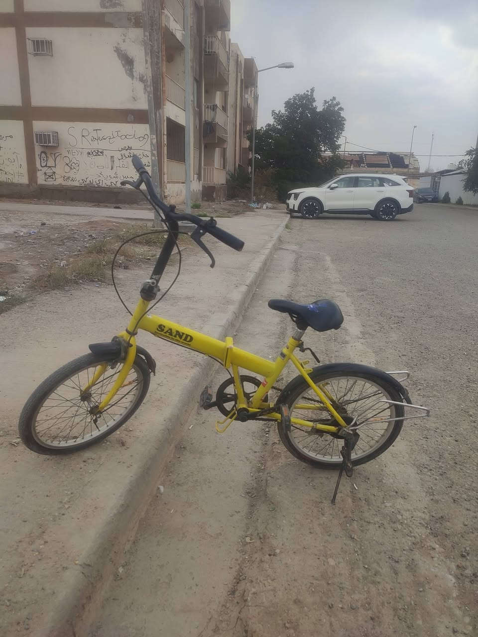 السلام عليكم بايسكل طباكي للبيع سعر 100بي مجال بسيط للشرايه نسبه نضافته 90/100 متوازي  علا بيعته لمو شراي لا يتعبني


**إذا كنت صاحب هذا الإعلان وتريد حذفه لأي سبب، رجاءا أرسل رسالة إلى الدعم الفني**