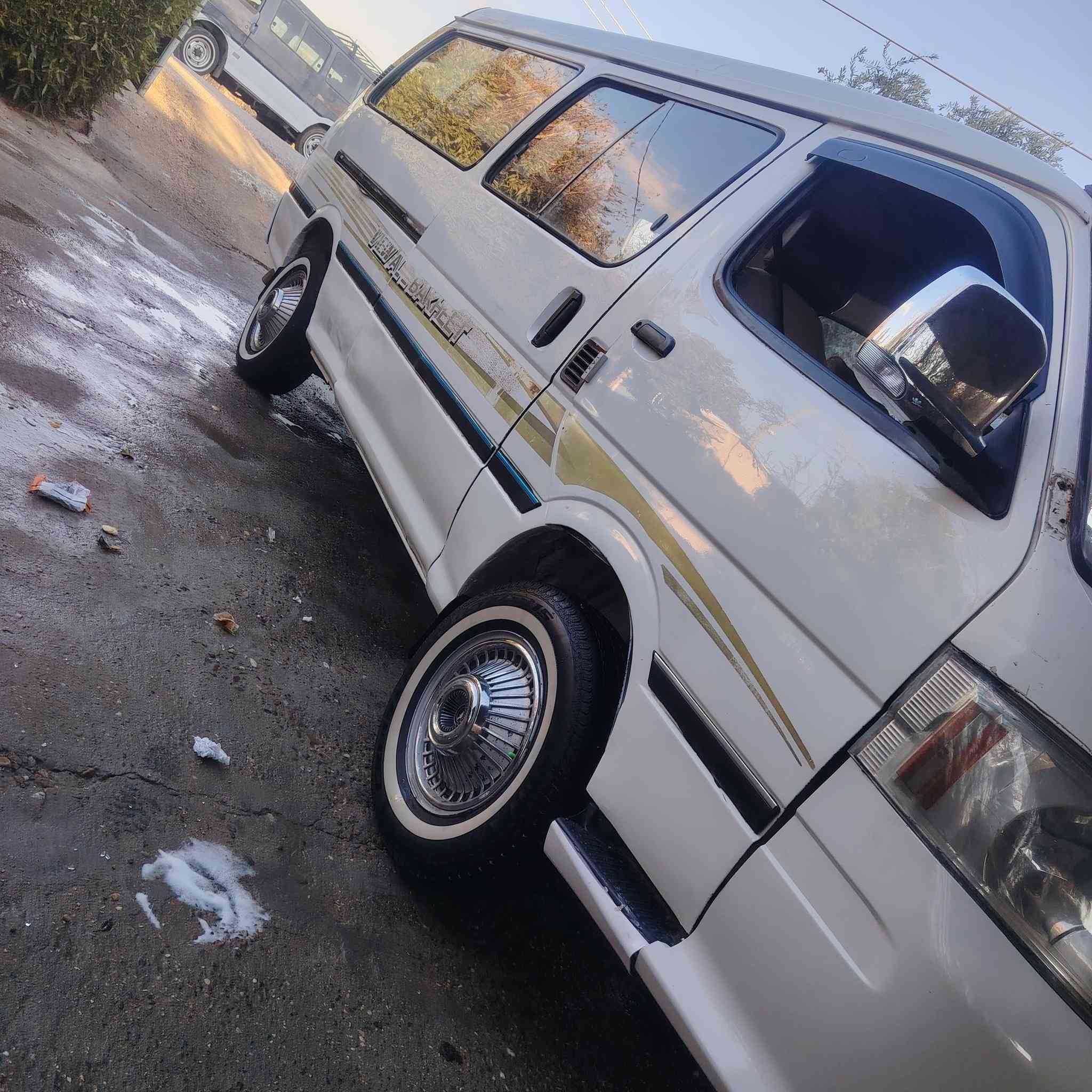 السلام عليكم فتون ٩ رقم كربلاء بسمي نكليزي سياره كير اكسل محرك شرط بصندوك بيه شاده مكفوله من ظربه صبغ من عده لحجل كهربائيات كله شغال لايت زنون سنتر لوك سياره جاهزه تخم تاير سعر ٦٣ شي قليل بيه مكاني بابل ***********
