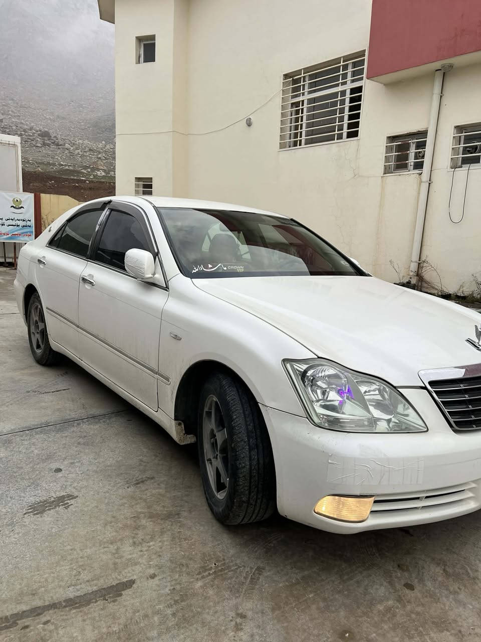 فرۆشتنی خێرا 
بڕاوە 182
شاهینە 2005 براوە بەتامی ساغ
ئەوەندە جوان چاکراوەتەوە
182 
2 دوگمە  
سەیارەکە کامل مەسرەف کراوە 
بۆ مەسرەف پرسیار مەکە 
کامل جایز کراوە
هەمو گیانی ئیش دەکات و بەسراوە
برێک ساردی گەرمی بەشەرت
تەقەو رەقە بەشەرت 
دەحمو لێدراو بەشەرت
سەقفو کەڤەر گۆراو بەشەرت
گێر و مەکینە و ئەکسل بەشەرتی 10 فیتەر
مالی مەدەنی بەشەرت
هەچ پرسیارێکت هەبو تێل بک 
بەس جوابی کۆمێنتی بێمانە نادەمەوە

شوێن ڕانیە

نرخ ....... تێل بکە
***********
