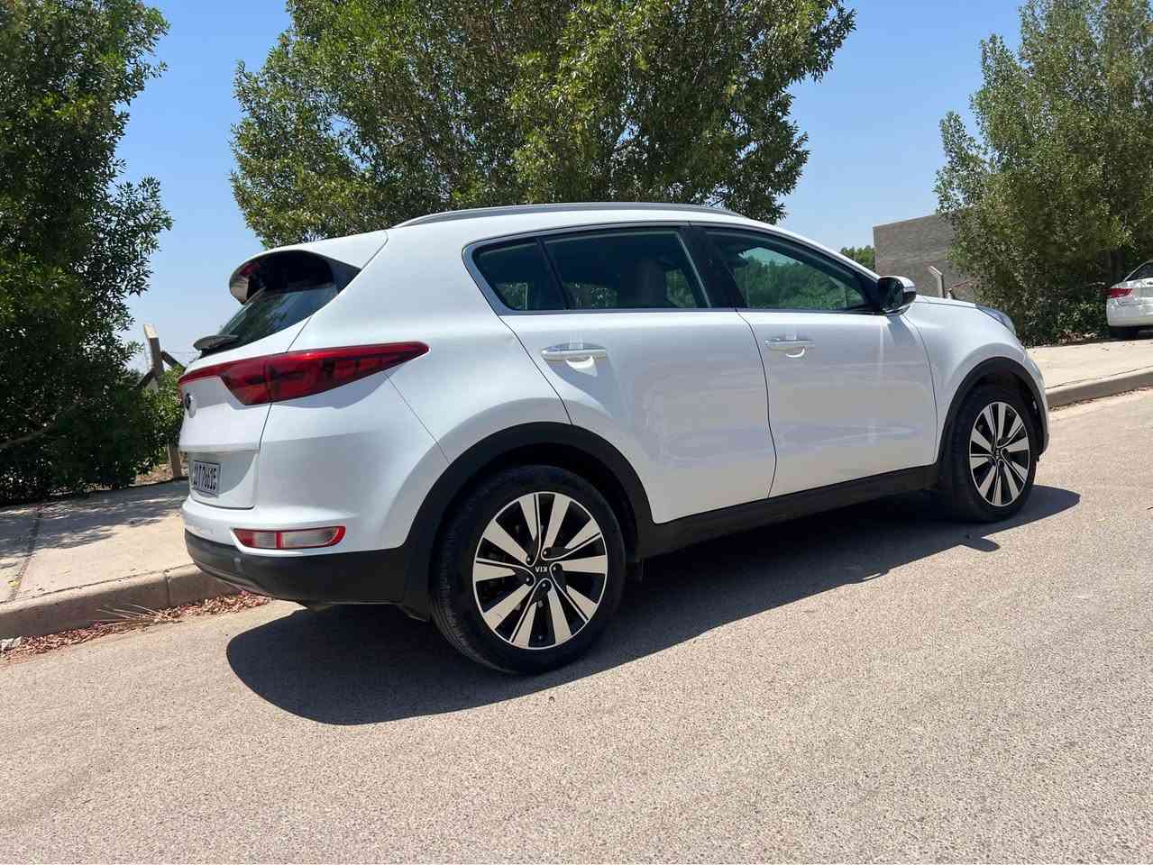 السلام عليكم

للبيع كيا سبورتج  بأسمي  شخصيا

موديل 2018 وارد خليجي محرك 2000دوش ماشيه 54 km 

السيارة مكفوله من كل النواحي قطره صبغ مبيها بعدها ع وضع الشركه السعر 175 وبي مجال للاستفسار ع

***********

مكان السياره بغدادالسيديه بغداد, العراق
