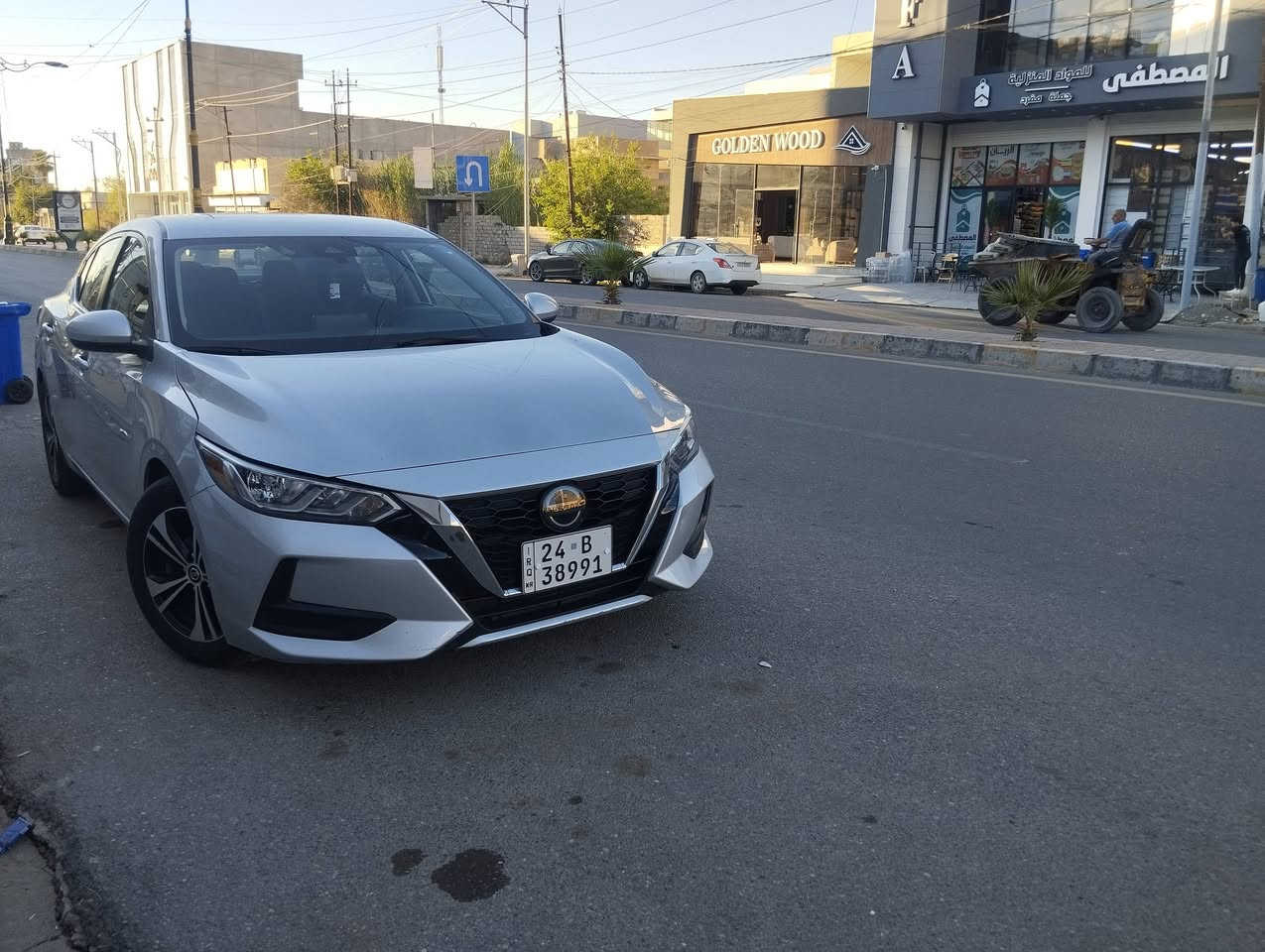 نسيان سنترا 2023
ماشيه 44000ميل
مواصفات فئه SV
بدون صبغ بدون تعديل بدون شاصي بجم كبس سياره جدا نضيفه 
رقم دهوك تحويل مباشر صور حادث موجود

رقم صاحب سياره ***********//***********
