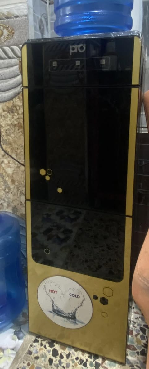 براد ماء للبيع ب100 وبي مجال المكان  الخطيب الزراعي
البارد والحار ثنينهن يشتغلن والثلاجه مالته هم تشتغل جديد مصارلي شهرين من اخذته


**إذا كنت صاحب هذا الإعلان وتريد حذفه لأي سبب، رجاءا أرسل رسالة إلى الدعم الفني**