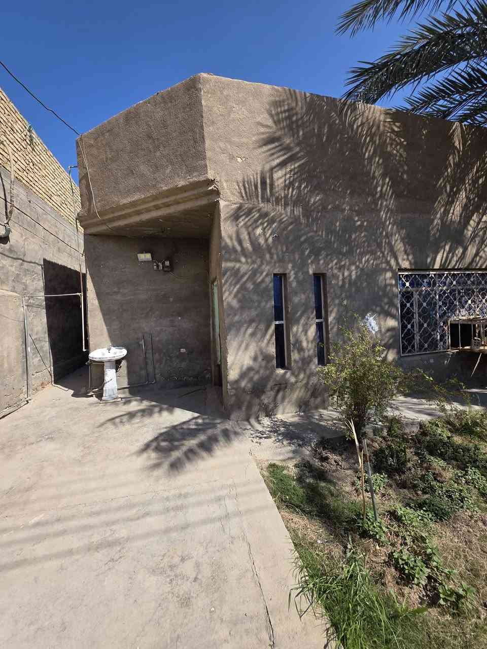 السلام عليكم
دار للبيع طــــــــابــــــــــو ملك صرف مسحوب علي قرض مبادره 
الموقع المحاويل حي الأسرى القديم  يكون التسديد ابره البائع
البناء طابوك صب مسلح 
المساحــــــة 200 متر 
الواجهـــــــــة 10 متر 
النــــــــــــــزال 20 متر 
السعر 35 مليون 
لضمان حق المشتري مكاتبه واقرار محكمه قرار قاضي 
للأستفسار زياره مكتب المحامي علي راجي العلواني الكائن المحاويل حي ١٧  او الاتصال على الأرقام التأليه 

***********

***********
