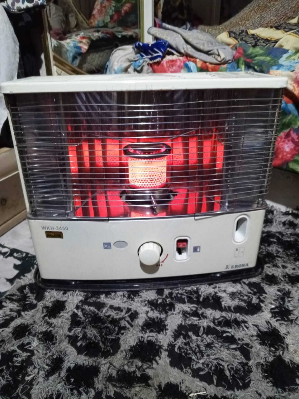 صوبه صالون يابانيه كلش نضيفه وجبيره كلشي شغال بيه
سعره 70 نهايته 
الشراي يجي خاص او يتصل ***********
