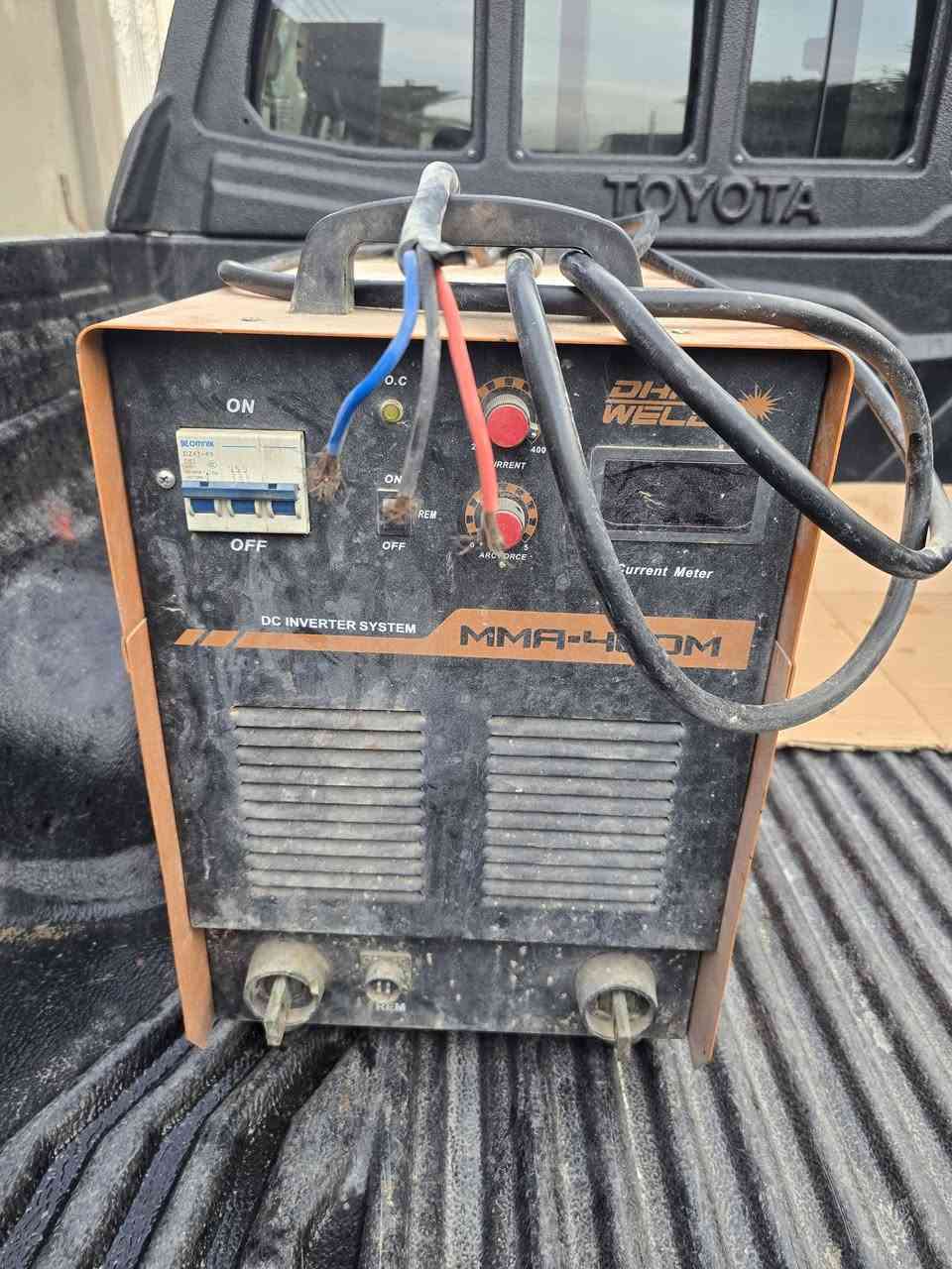 مكينه لحام استخدام قليل قيم وخذ كهرباء اربع خطوط
***********
