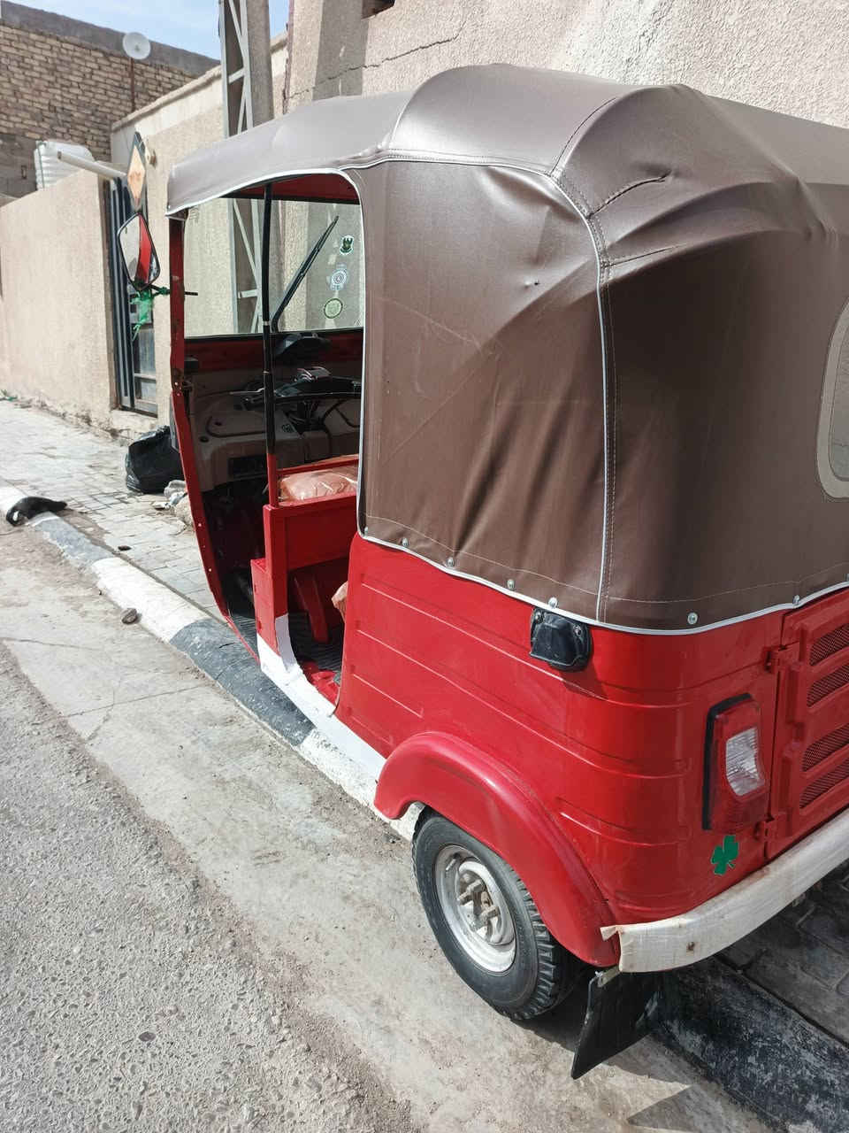 تكتك موديل ١٨اوراق مصبوغة عام جماليه تجفيت شركه مكاني كربلاء حي الغدير سعر خاص ***********
