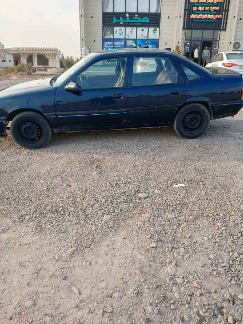 السلام عليكم اوبل فكترا للبيع موديل 91////كير محرك شرط محرك 20 صدر خلفي امامي جديد  كهرباءيات كلها شغالة سيارة متصرف عليها الف معمرة جديد شرط التحويل فقط صاحبها ايحول من الصبح 4تايرات جدد يعني مايعوزها كلشي ترايك 200////السعر 38 عنوان تكريت/// مراوس هم يرهم حسب////***********///////***********
