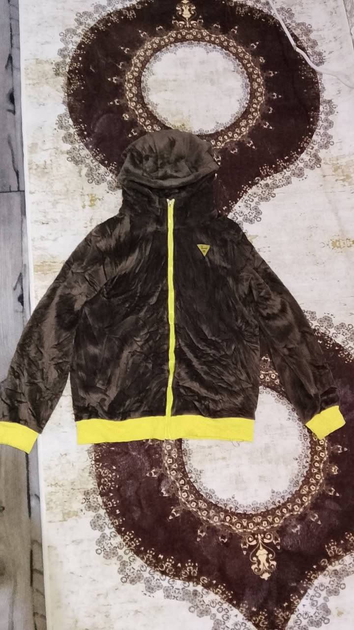 السلام عليكم عود عندي نيه افتحلي مشىروع جبت ملابس باله نضيفه وكلت ابيع بيهن وتالي نامن عل كلبي وراحن فلوسي بل ماي خويه الي يريدهن جوه سعرهن ابيعهن والله خوش قطع نضيفات وحلوات مكان رميثه ***********وتساب
